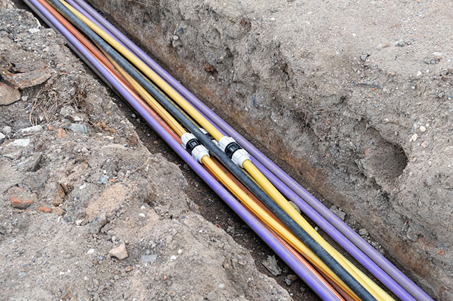 Advantages of Installing Underground Fiber Optic Cable | Network ...